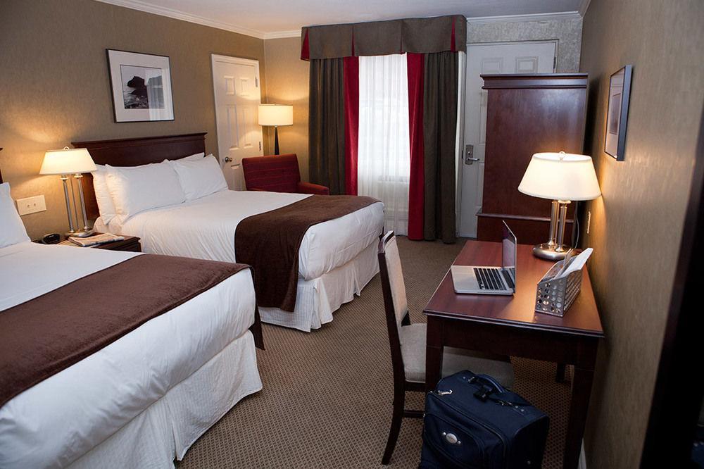 The Hotel On Pownal Charlottetown Bagian luar foto