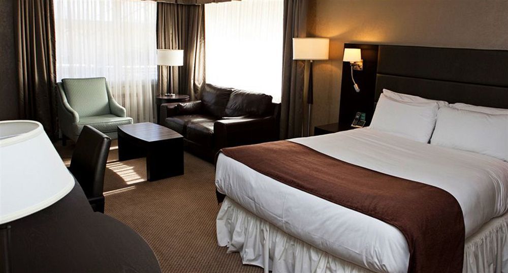 The Hotel On Pownal Charlottetown Bagian luar foto