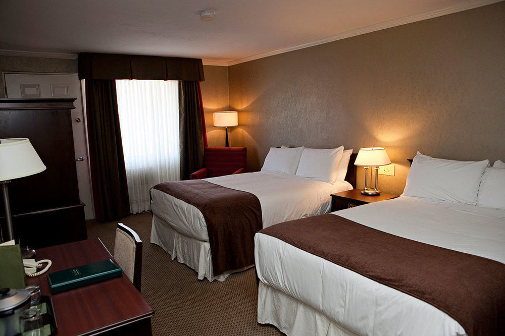 The Hotel On Pownal Charlottetown Bagian luar foto